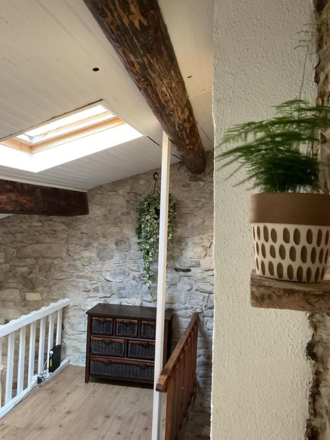 Place Aux Herbes Apartment Nimes Exterior photo