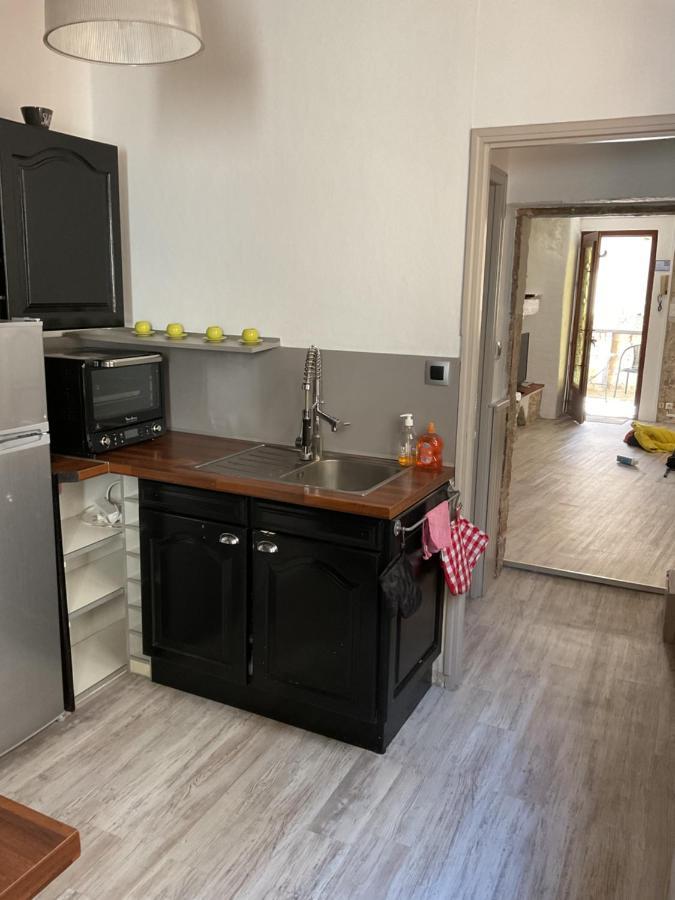 Place Aux Herbes Apartment Nimes Exterior photo